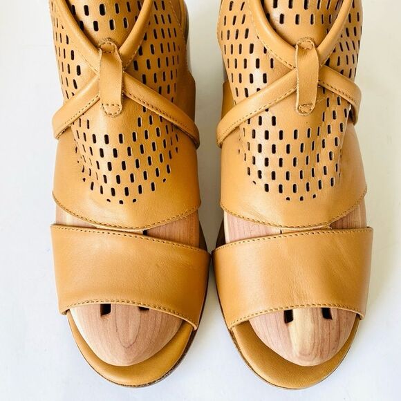 Sundance Tan Leather Heeled Gianna Sandals sz 8.5 Boho Coastal Cowgirl - Picture 4 of 10